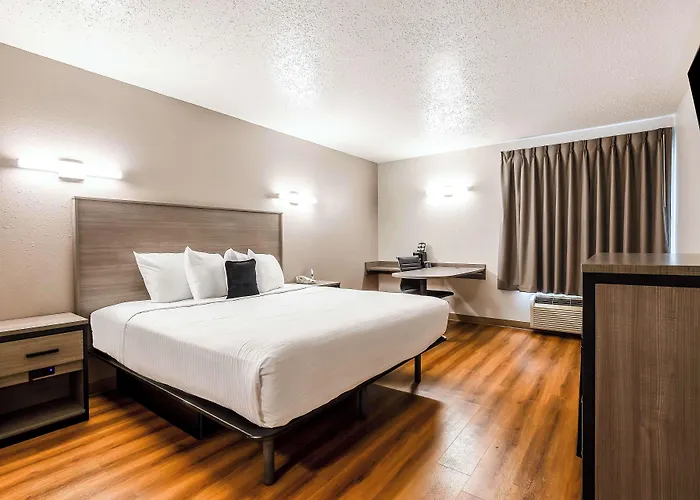 Red Lion & Saint Louis Hotel 2*