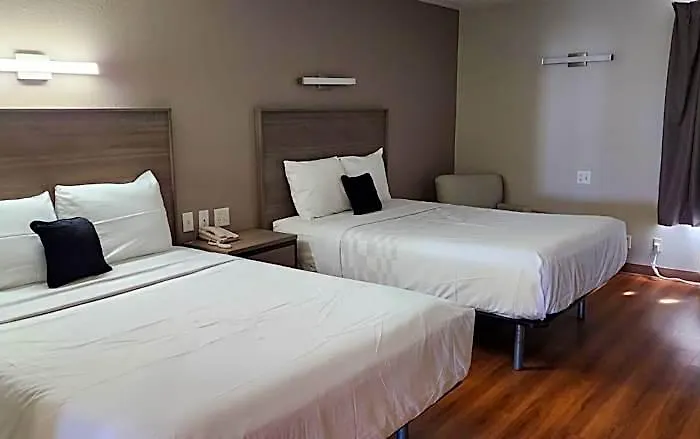 Red Lion & Saint Louis Hotel 2*