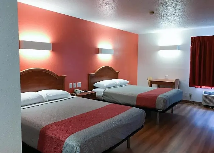 Hotel Red Lion & Saint Louis 2*
